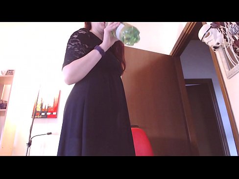 ❤️ Een onderdanige slaaf die houdt van vieze en weelderige slipjes wordt gedwongen te masturberen na het bekijken van deze video! Anal porno at us ️❤